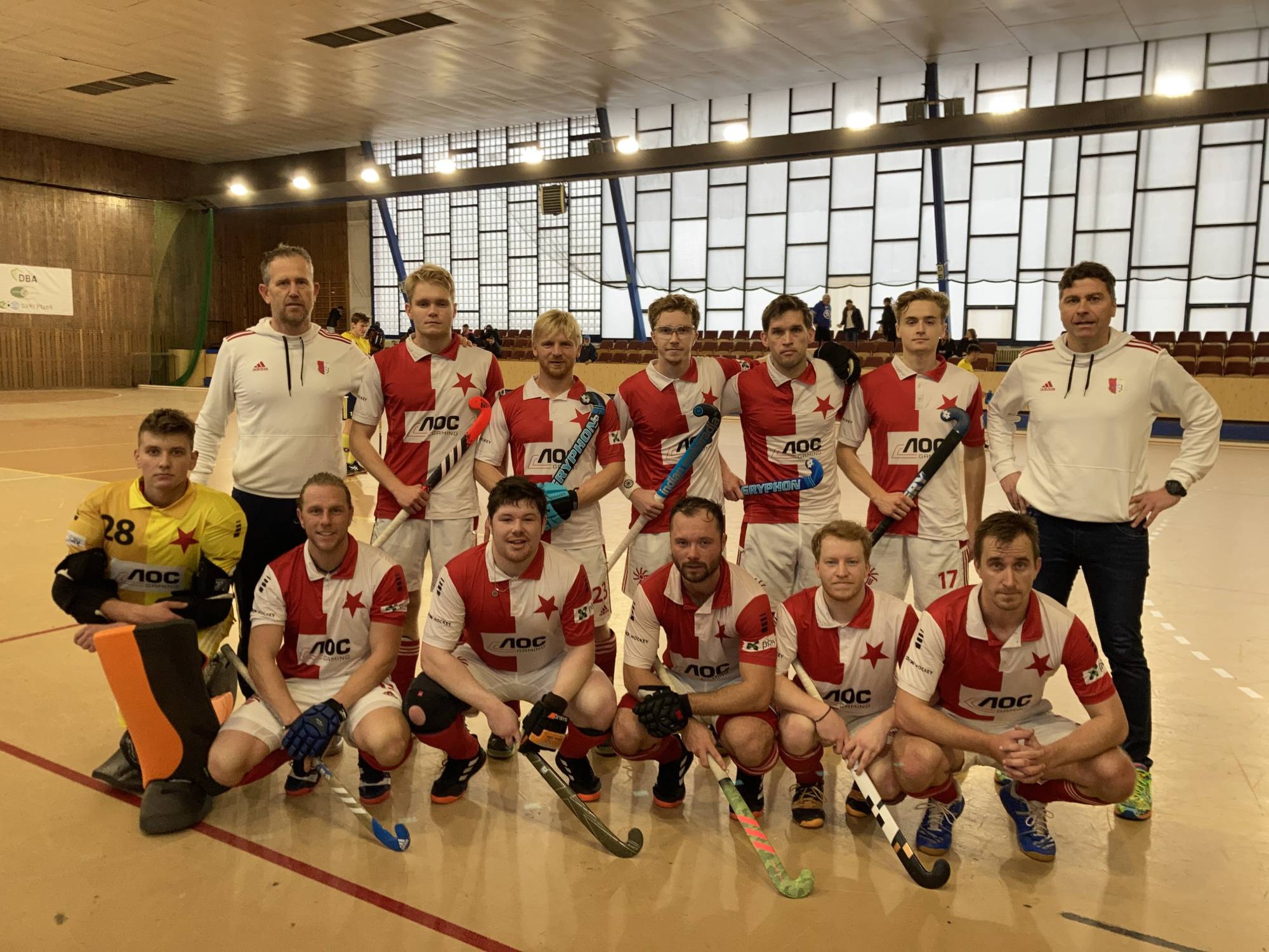 Extraliga/hala – „A“ muži; 3x výhra a úřadování uragánu z Hong Kongu!